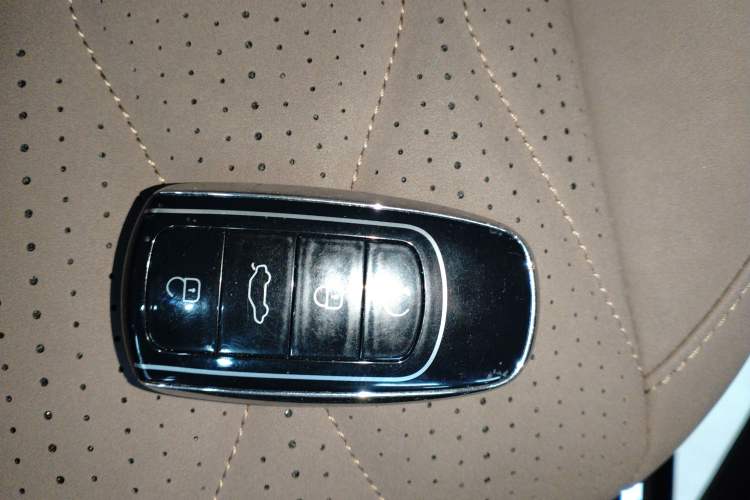 Used Chery Tiggo 8 PLUS 2025 290TGDI DCT Prestige 5-Seater Interior 1