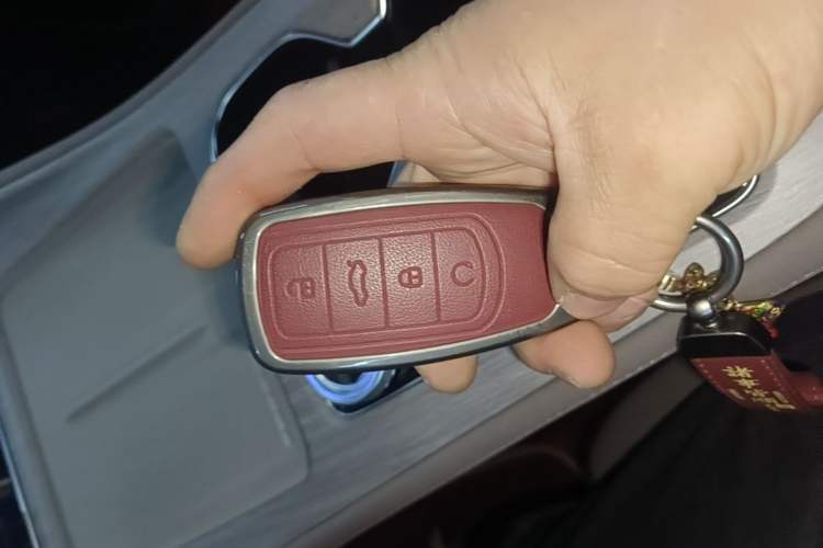 Used Chery Tiggo 8 PLUS 2025 Model 290TGDI DCT Chengshi Edition Interior 1