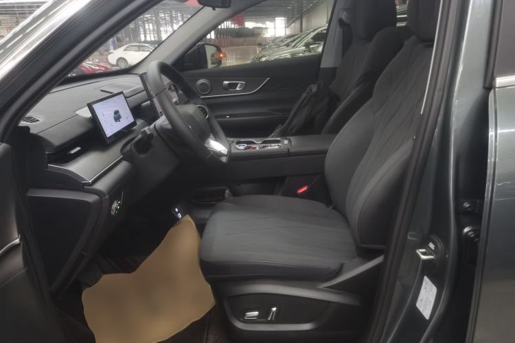 Used Chery Tiggo 8 PLUS 2025 Model 290TGDI DCT Chufeng Edition—5 Seaters Left Front Seat