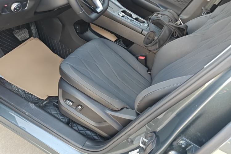Used Chery Tiggo 8 PLUS 2025 290TGDI DCT Luxury 5-Seater Left Front Seat
