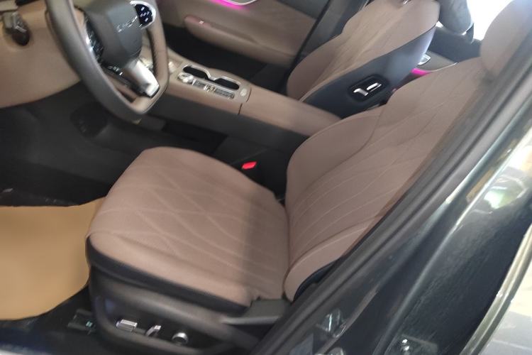 Used Chery Tiggo 8 PLUS 2025 290TGDI DCT Prestige 5-Seater Left Front Seat