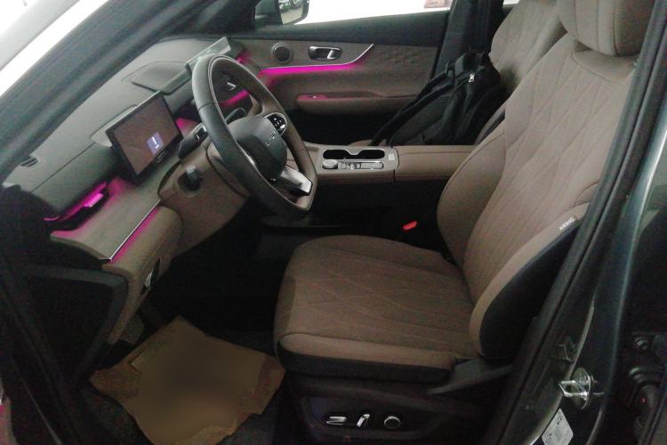 Used Chery Tiggo 8 PLUS 2025 290TGDI DCT Prestige 5-Seater Left Front Seat
