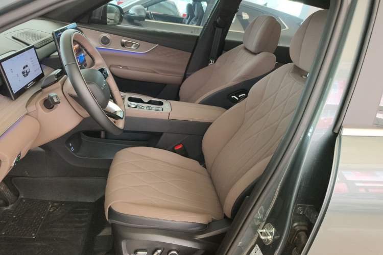 Used Chery Tiggo 8 PLUS 2025 290TGDI DCT Prestige 5-Seater Left Front Seat