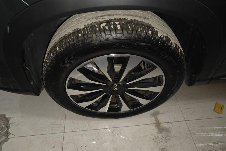 Used Chery Tiggo 8 PLUS 2025 290TGDI DCT Prestige 5-Seater Left Front Wheel Hub