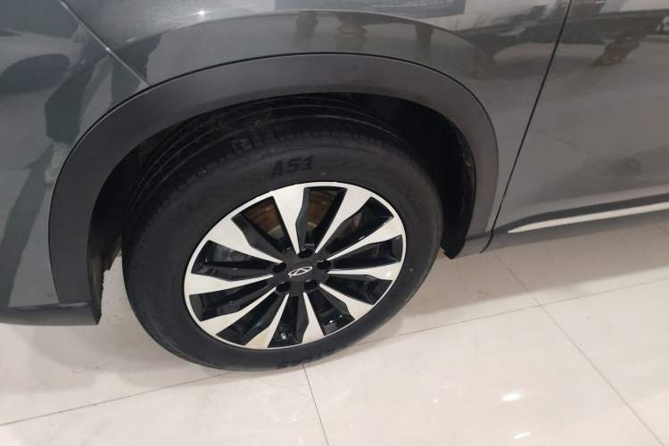 Used Chery Tiggo 8 PLUS 2025 290TGDI DCT Prestige 5-Seater Left Front Wheel Hub