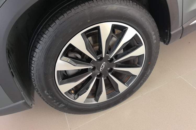 Used Chery Tiggo 8 PLUS 2025 290TGDI DCT Prestige 5-Seater Left Front Wheel Hub