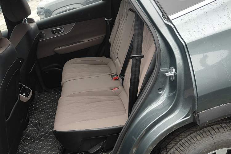 Used Chery Tiggo 8 PLUS 2025 290TGDI DCT Prestige 5-Seater Left Rear Seat