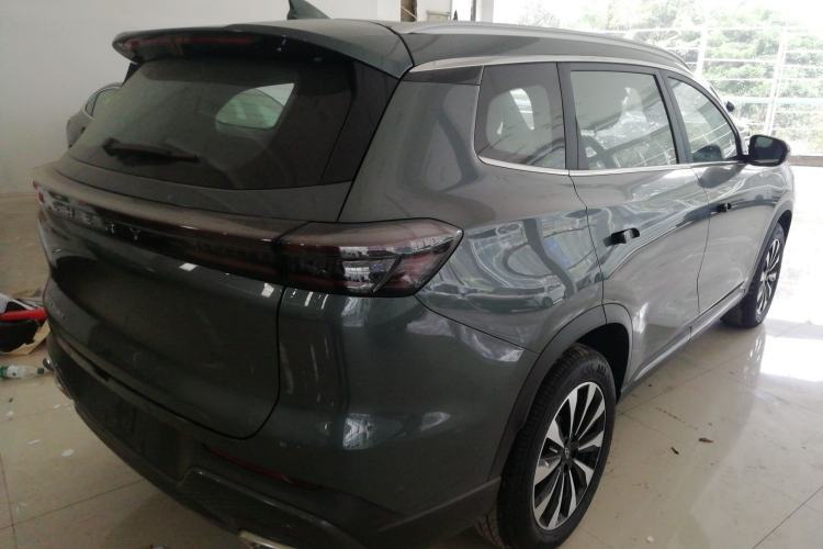Used Chery Tiggo 8 PLUS 2025 290TGDI DCT Prestige 5-Seater Rear Right 45 Deg