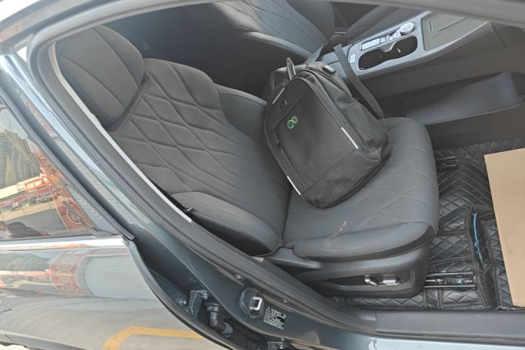 Used Chery Tiggo 8 PLUS 2025 290TGDI DCT Luxury 5-Seater Right Front Seat
