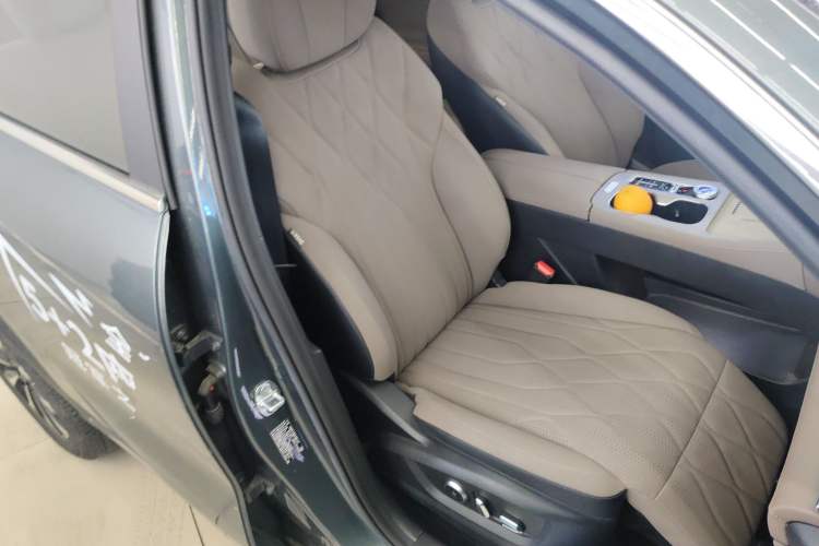 Used Chery Tiggo 8 PLUS 2025 290TGDI DCT Prestige 5-Seater Right Front Seat