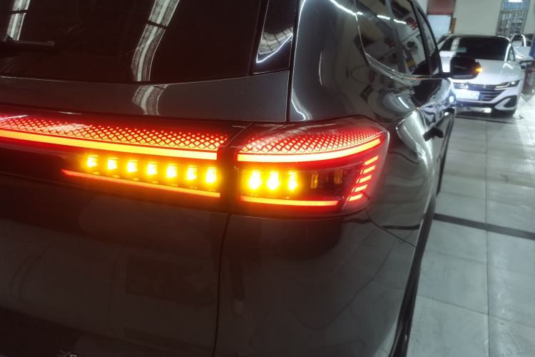 Used Chery Tiggo 8 PLUS 2025 Model 290TGDI DCT Chufeng Edition—5 Seaters Right Rear Taillight
