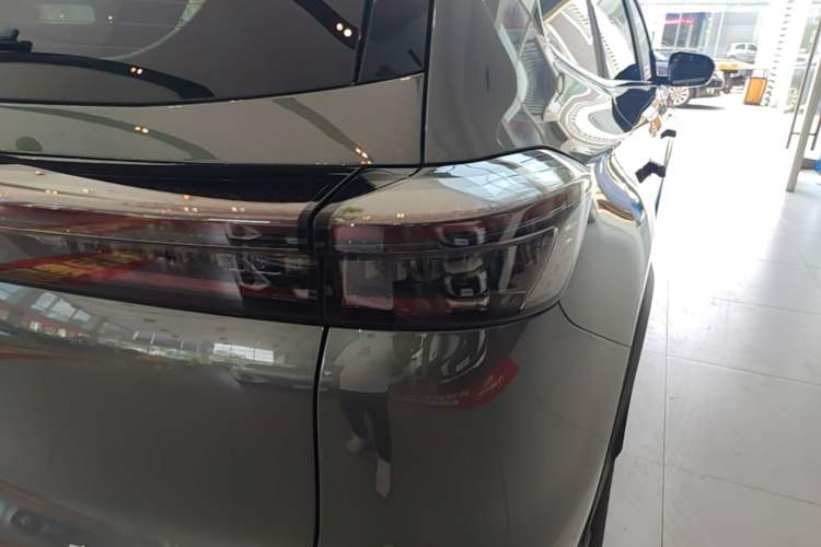 Used Chery Tiggo 8 PLUS 2025 290TGDI DCT Prestige 5-Seater Right Rear Taillight