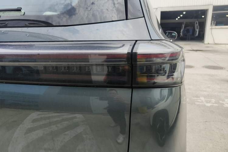 Used Chery Tiggo 8 PLUS 2025 290TGDI DCT Prestige 5-Seater Right Rear Taillight