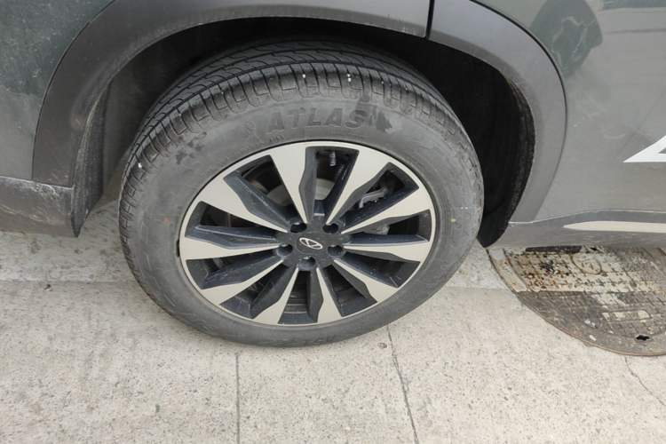Used Chery Tiggo 8 PLUS 2025 290TGDI DCT Prestige 5-Seater Right Rear Wheel Hub