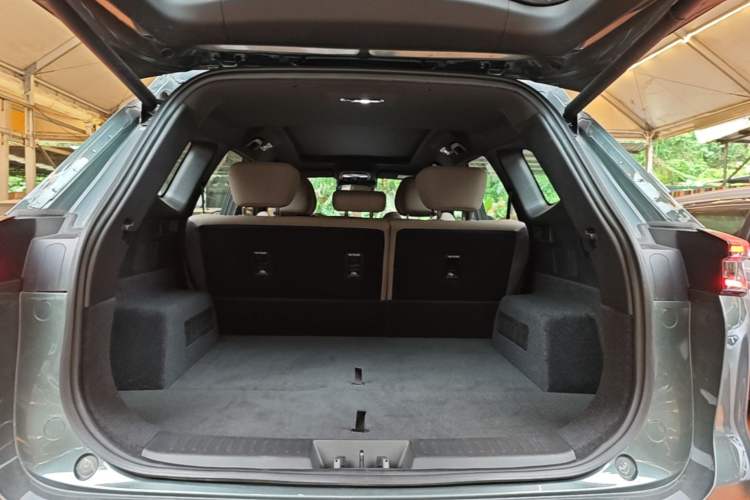 Used Chery Tiggo 8 PLUS 2025 290TGDI DCT Prestige 5-Seater Trunk