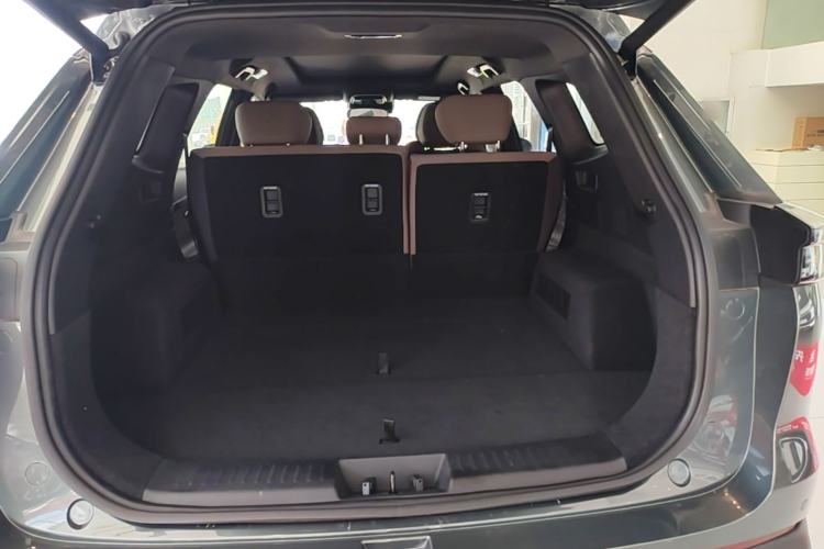 Used Chery Tiggo 8 PLUS 2025 290TGDI DCT Prestige 5-Seater Trunk