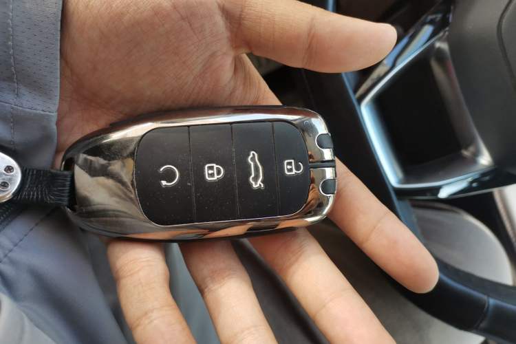 Used Chery Tiggo 8 PLUS 2025 Model 290TGDI DCT Classic Edition—5 Seaters Vehicle Key