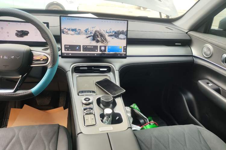 Used Chery Tiggo 8 PLUS 2025 290TGDI DCT Luxury 5-Seater Audio And AC Panel