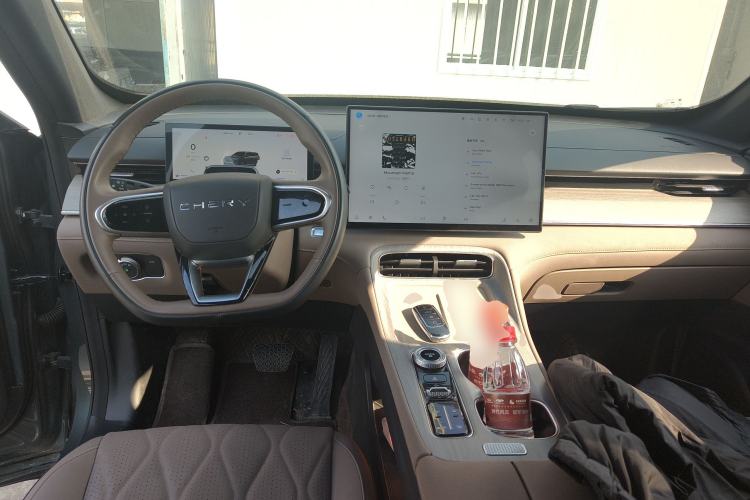 Used Chery Tiggo 8 PLUS 2025 290TGDI DCT Prestige 5-Seater Center Console