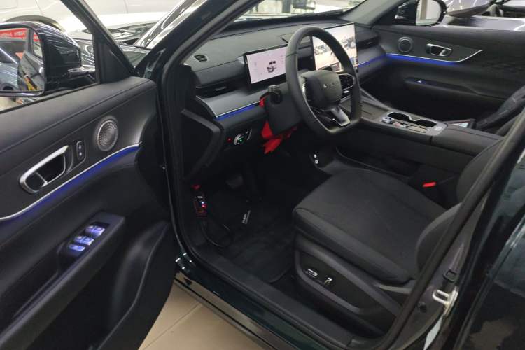 Used Chery Tiggo 8 PLUS 2025 290TGDI DCT Luxury 5-Seater Driver Seat