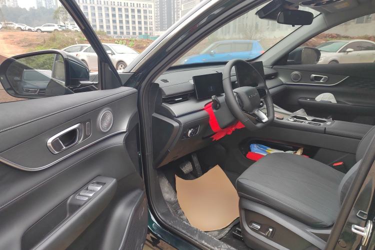 Used Chery Tiggo 8 PLUS 2025 290TGDI DCT Luxury 5-Seater Driver Seat
