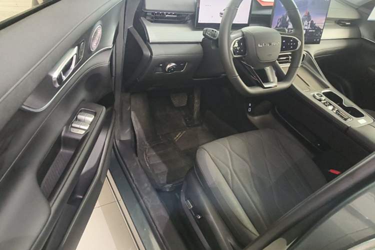 Used Chery Tiggo 8 PLUS 2025 290TGDI DCT Luxury 5-Seater Driver Seat