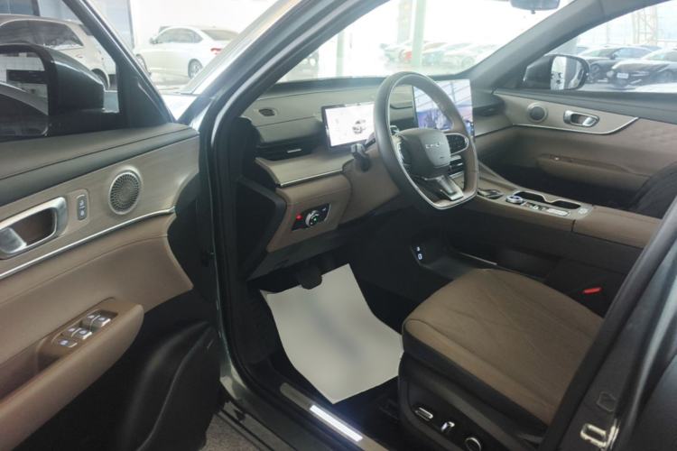 Used Chery Tiggo 8 PLUS 2025 290TGDI DCT Prestige 5-Seater Driver Seat