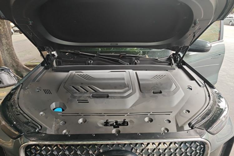 Used Chery Tiggo 8 PLUS 2025 290TGDI DCT Luxury 5-Seater Engine Bay