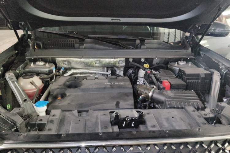 Used Chery Tiggo 8 PLUS 2025 290TGDI DCT Luxury 5-Seater Engine Bay