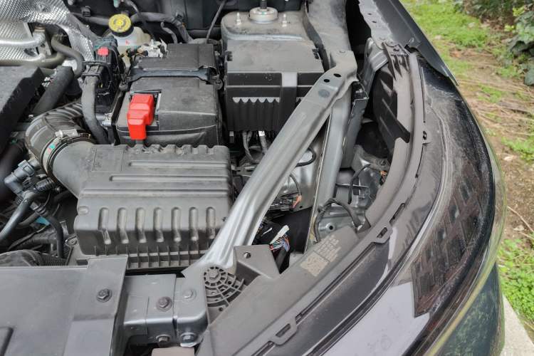 Used Chery Tiggo 8 PLUS 2025 290TGDI DCT Luxury 5-Seater Engine Bay Left