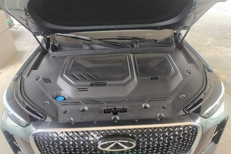 Used Chery Tiggo 8 PLUS 2025 290TGDI DCT Prestige 7-Seater Engine Bay