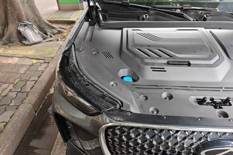 Used Chery Tiggo 8 PLUS 2025 290TGDI DCT Luxury 5-Seater Engine Bay Right