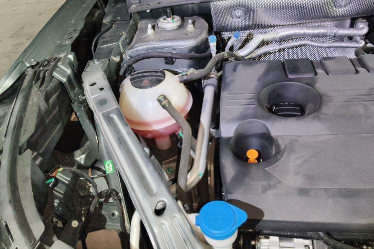Used Chery Tiggo 8 PLUS 2025 290TGDI DCT Luxury 5-Seater Engine Bay Right