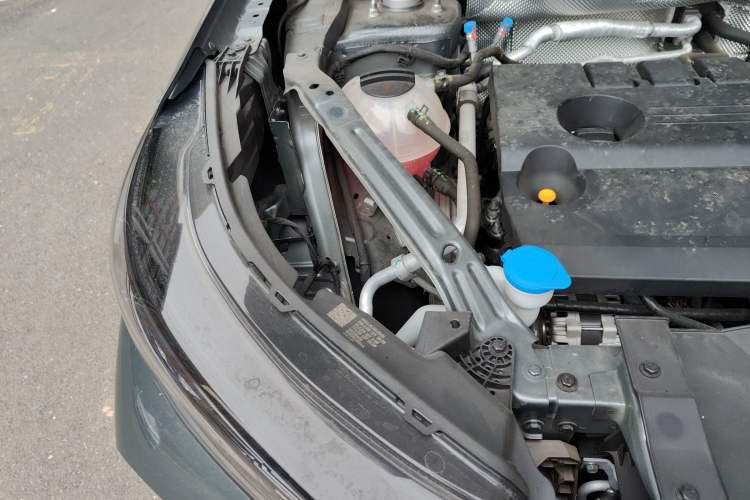 Used Chery Tiggo 8 PLUS 2025 290TGDI DCT Luxury 5-Seater Engine Bay Right