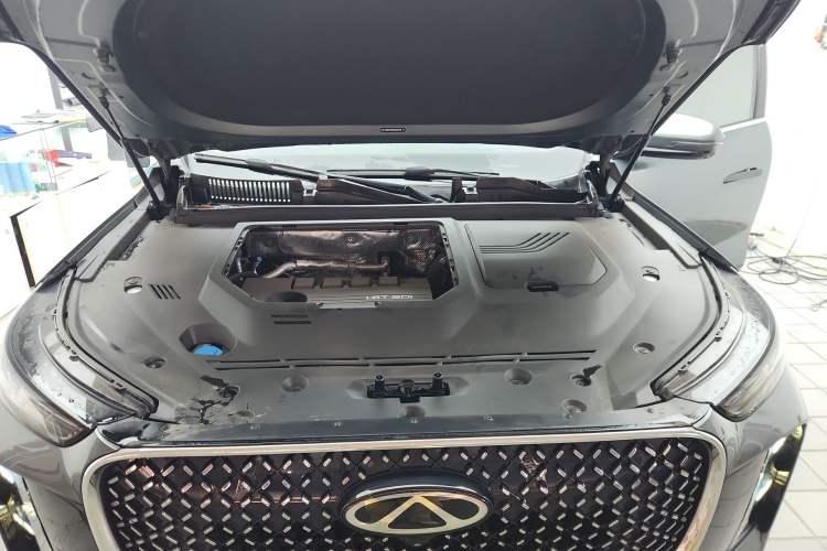 Used Chery Tiggo 8 PLUS 2025 290TGDI DCT Prestige 5-Seater Engine Bay