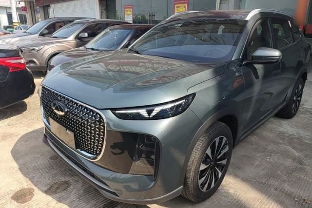 Used Chery Tiggo 8 PLUS 2025 290TGDI DCT Prestige 5-Seater