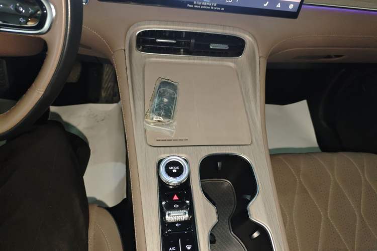 Used Chery Tiggo 8 PLUS 2025 290TGDI DCT Prestige 5-Seater Gear Lever