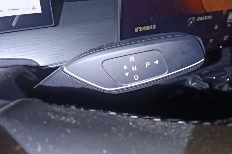 Used Chery Tiggo 8 PLUS 2025 290TGDI DCT Comfort Edition 5 Seats Gear Lever