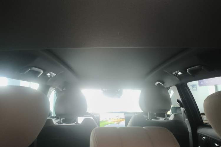 Used Chery Tiggo 8 PLUS 2025 290TGDI DCT Prestige 5-Seater Headliner