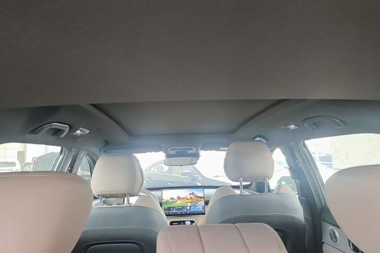 Used Chery Tiggo 8 PLUS 2025 290TGDI DCT Prestige 5-Seater Headliner