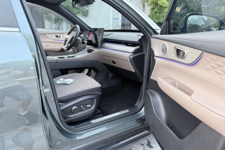 Used Chery Tiggo 8 PLUS 2025 290TGDI DCT Prestige 5-Seater Interior 6