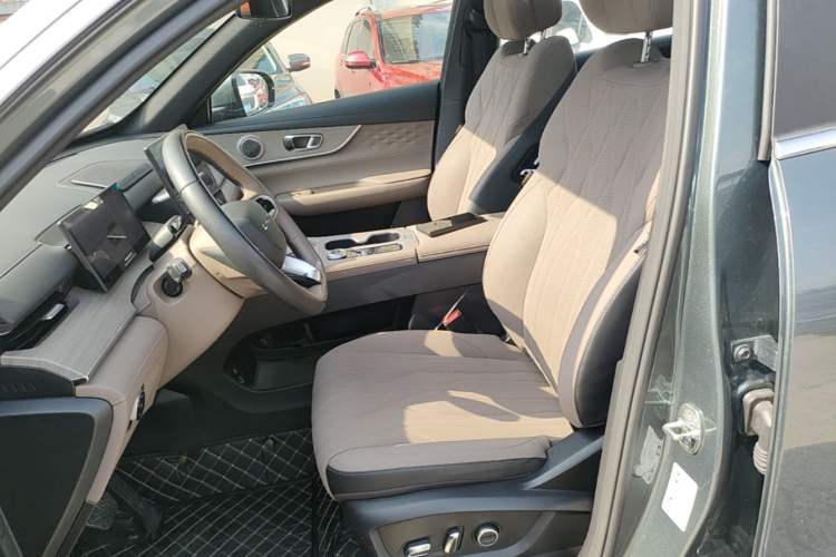 Used Chery Tiggo 8 PLUS 2025 290TGDI DCT Prestige 5-Seater Left Front Seat