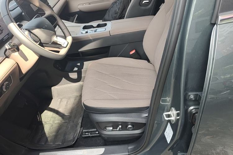 Used Chery Tiggo 8 PLUS 2025 290TGDI DCT Prestige 5-Seater Left Front Seat