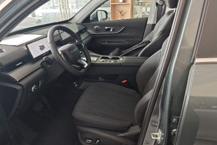 Used Chery Tiggo 8 PLUS 2025 290TGDI DCT Comfort Edition 5 Seats Left Front Seat