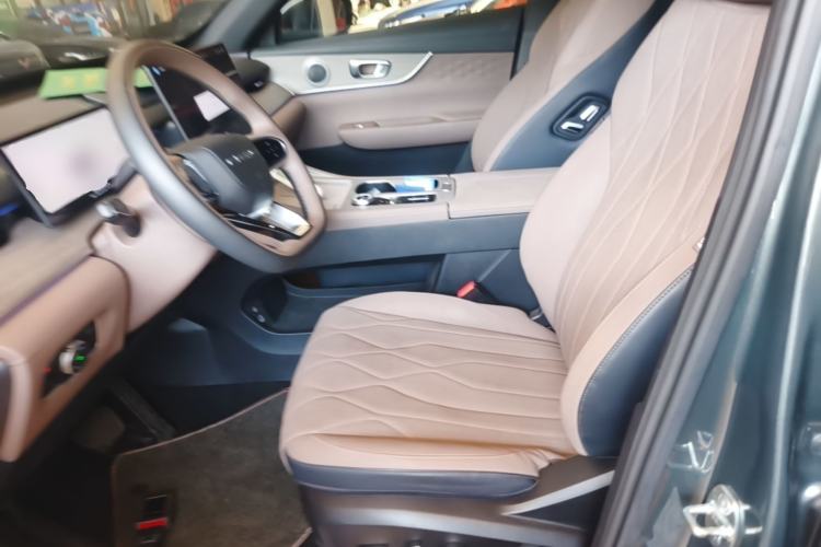 Used Chery Tiggo 8 PLUS 2025 290TGDI DCT Prestige 5-Seater Left Front Seat