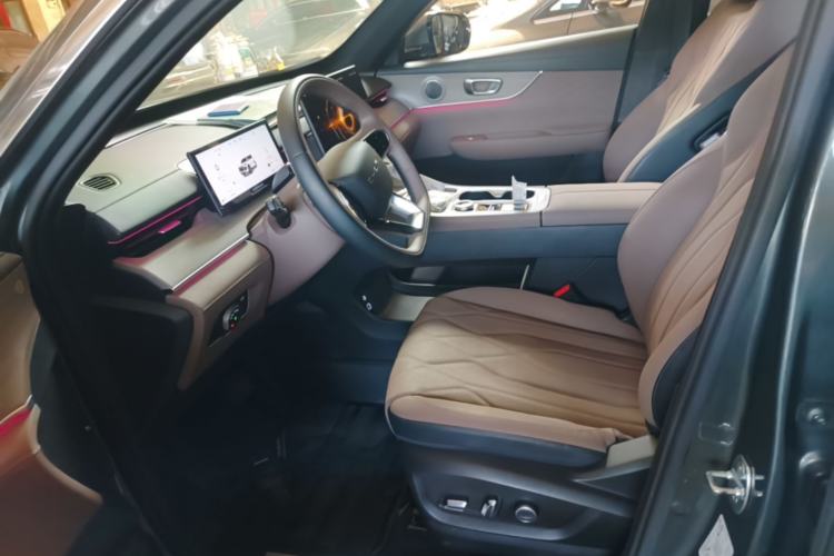 Used Chery Tiggo 8 PLUS 2025 290TGDI DCT Prestige 5-Seater Left Front Seat