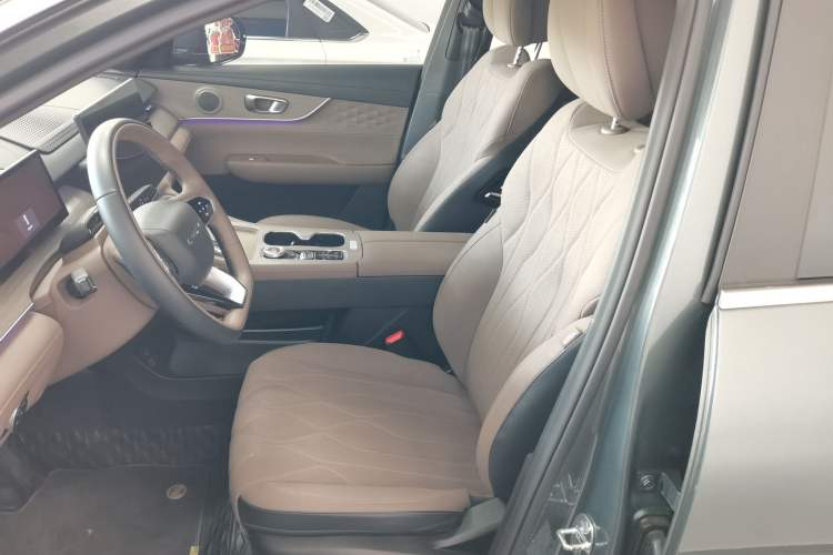 Used Chery Tiggo 8 PLUS 2025 290TGDI DCT Prestige 5-Seater Left Front Seat