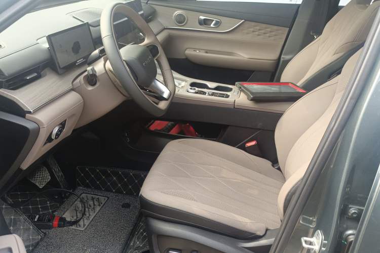 Used Chery Tiggo 8 PLUS  Left Front Seat