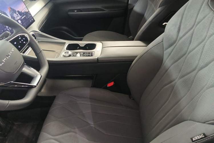 Used Chery Tiggo 8 PLUS 2025 290TGDI DCT Luxury 5-Seater Left Front Seat