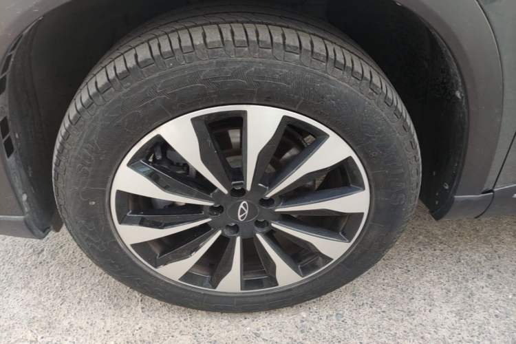 Used Chery Tiggo 8 PLUS 2025 290TGDI DCT Prestige 5-Seater Left Front Wheel Hub